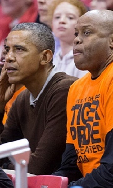 President Obama cheers on niece's Princeton team